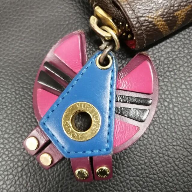 トーテムジッピーウォレット - 財布