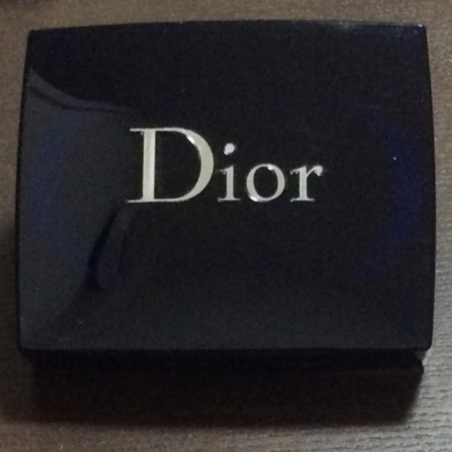 Christian Dior(クリスチャンディオール)のDIORアイシャドウ 909 pink may コスメ/美容のベースメイク/化粧品(アイシャドウ)の商品写真