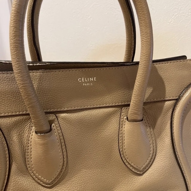 celine(セリーヌ)のCELINE セリーヌ ラゲージ ミニ　ベージュ レディースのバッグ(ハンドバッグ)の商品写真