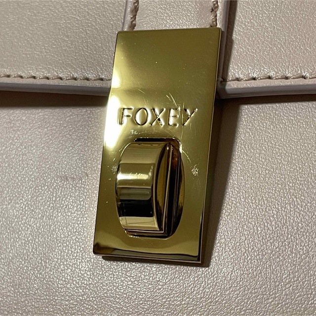 FOXEY(フォクシー)のご専用☆FOXEY　フォクシー　ショルダーウォレット　ソナタ　シェルピンク  レディースのファッション小物(財布)の商品写真