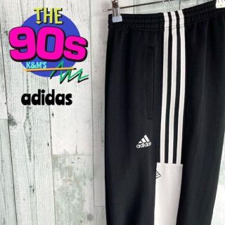 adidas トラックパンツ　国旗タグ　水色