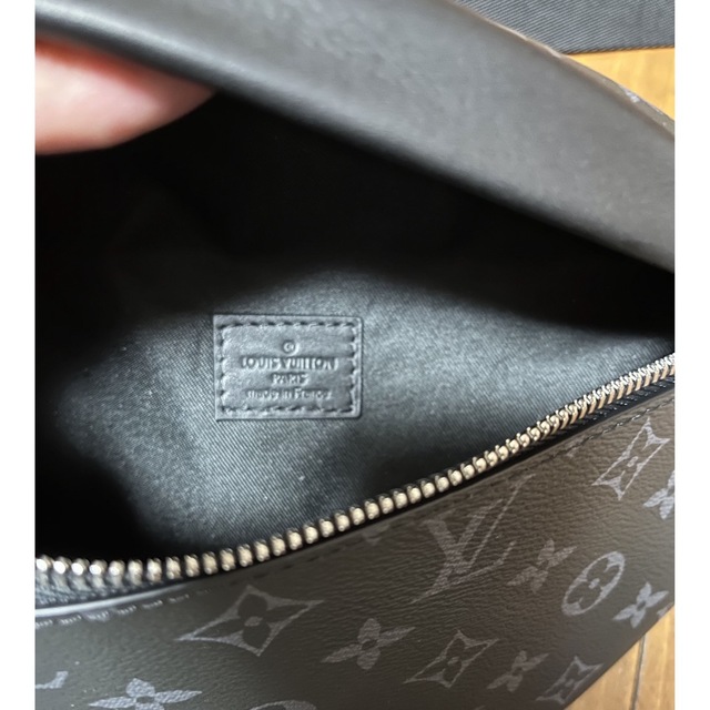 LOUIS VUITTON(ルイヴィトン)の★極美品 早い物勝ち Louis Vuittonディスカバリー バムバッグ ★ メンズのバッグ(ボディーバッグ)の商品写真