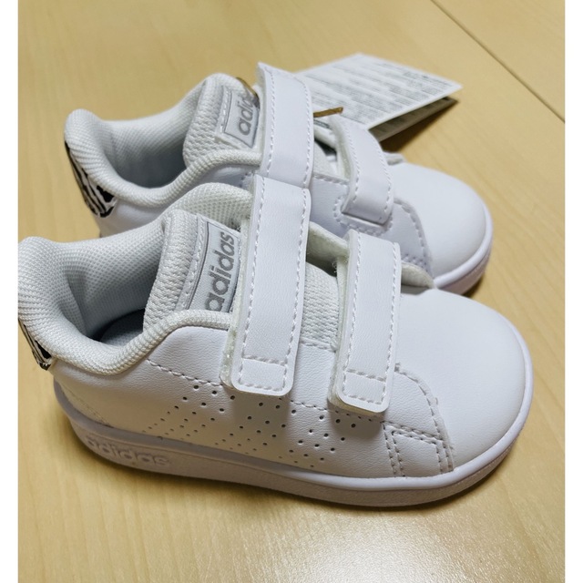 adidas(アディダス)のadidas ベビーシューズ　11㎝ キッズ/ベビー/マタニティのベビー靴/シューズ(~14cm)(スニーカー)の商品写真