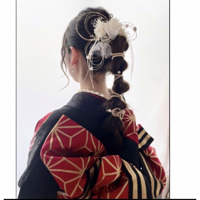 【再販3】卒業式　成人式　結婚式　髪飾り　紐アレンジ　水引　プリザーブドフラワー ハンドメイドのアクセサリー(ヘアアクセサリー)の商品写真