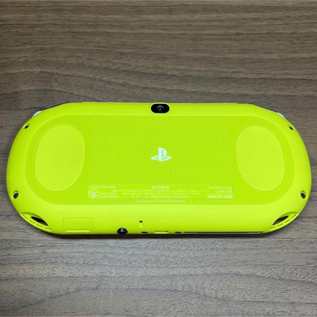 PlayStation Vita(プレイステーションヴィータ)の★本体良品★ PlayStation Vita ライムグリーン/ホワイト エンタメ/ホビーのゲームソフト/ゲーム機本体(携帯用ゲーム機本体)の商品写真