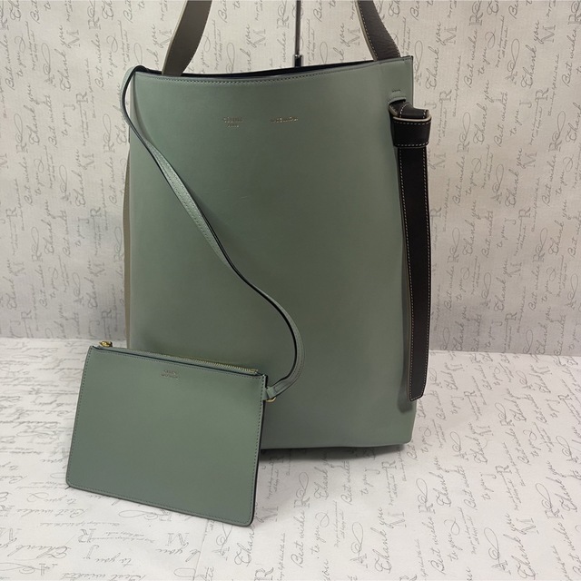 年末のプロモーション大特価! celine - 【美品】CELINE ツイステッド