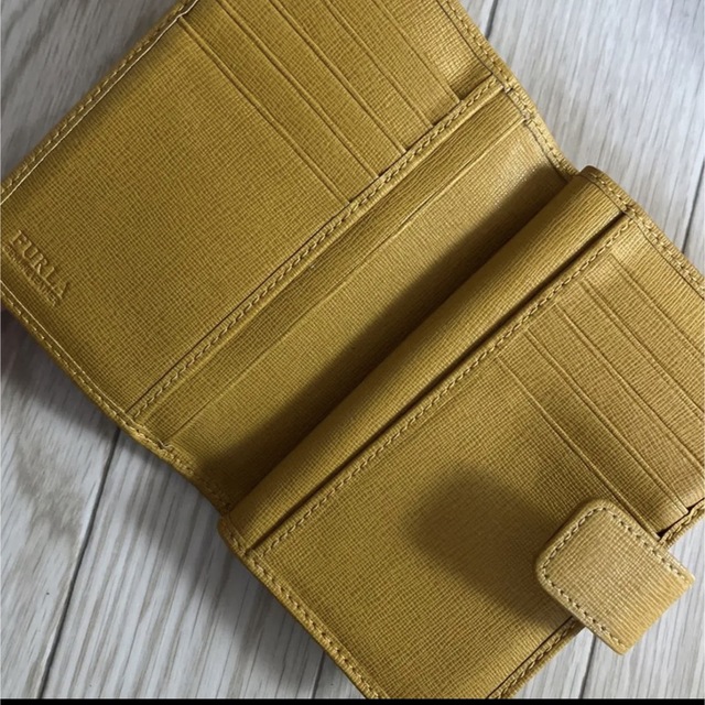 Furla(フルラ)のFURLA フルラ 財布 折り財布 イエロー レディースのファッション小物(財布)の商品写真
