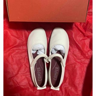 CAMPER - 新品◯カンペールCAMPER 本革24cmライトニナ フラットバレエ