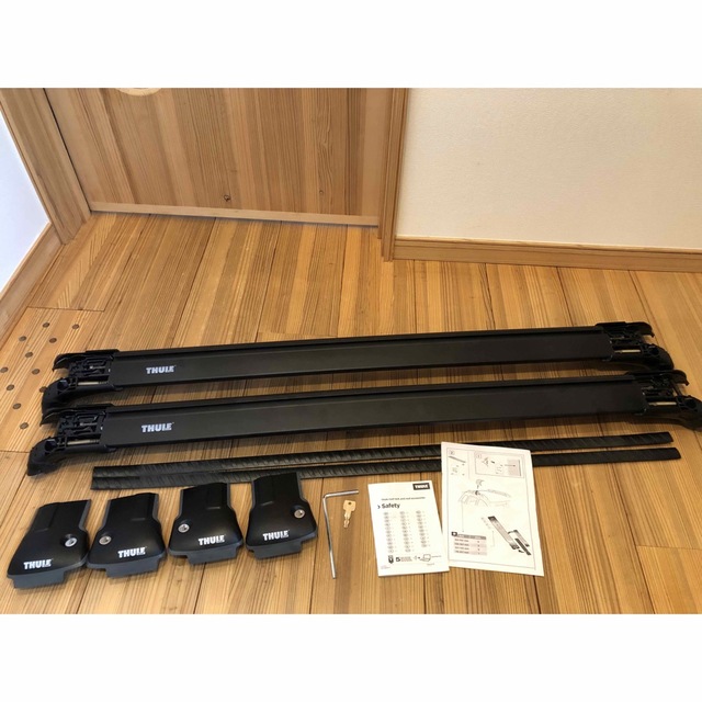 お買い得定番 THULE スーリー WingBar Edge 9593 ベースキャリア シルバー フィックスポイント・ダイレクトルーフレール用  959300 ※別途車種別取付キット別売 TIRE SHOP 4U 通販 PayPayモール