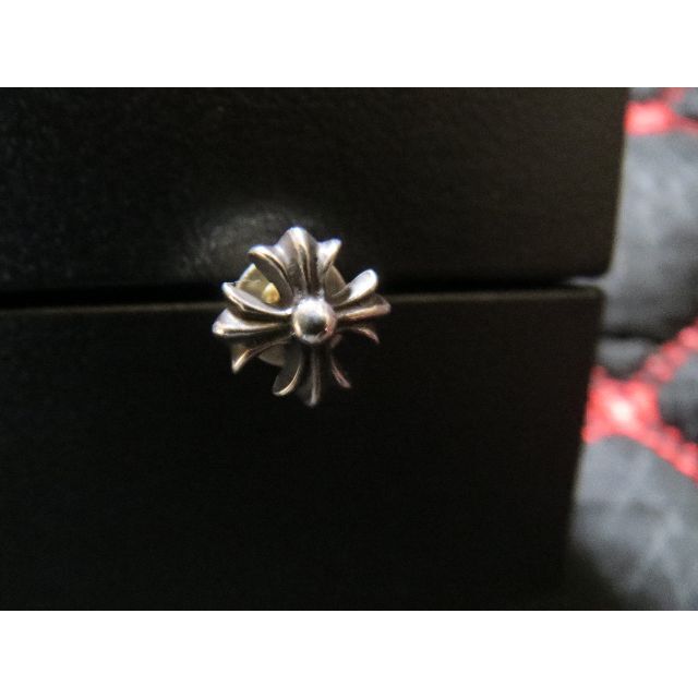 Chrome Hearts(クロムハーツ)のクロムハーツ　CHプラス　ピアス　正規品 メンズのアクセサリー(ピアス(片耳用))の商品写真