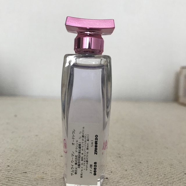 SAMOURAI(サムライ)のSAMOURAI ☆WOMAN EAU DE TOILETTE5㎖‼️ コスメ/美容のキット/セット(サンプル/トライアルキット)の商品写真