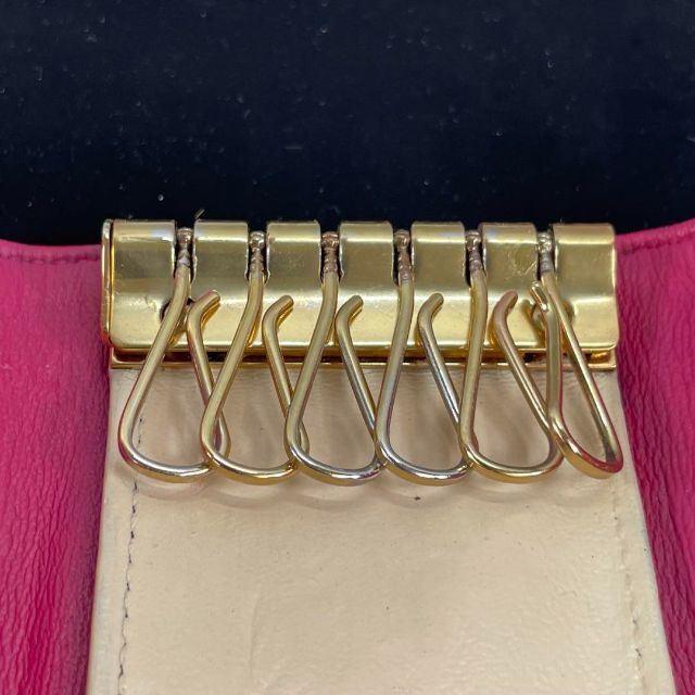 美品 CHANEL シャネル キーケース カメリア ピンク ゴールド金具 美品 CHANEL シャネル キーケース カメリア ピンク ゴールド金具