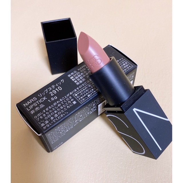 NARS(ナーズ)のNARS リップスティック2910 1.6g コスメ/美容のベースメイク/化粧品(口紅)の商品写真