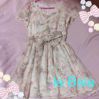 ラバーラ(la Bala)のlaBala♡春物＊花柄ワンピース♡(ひざ丈ワンピース)