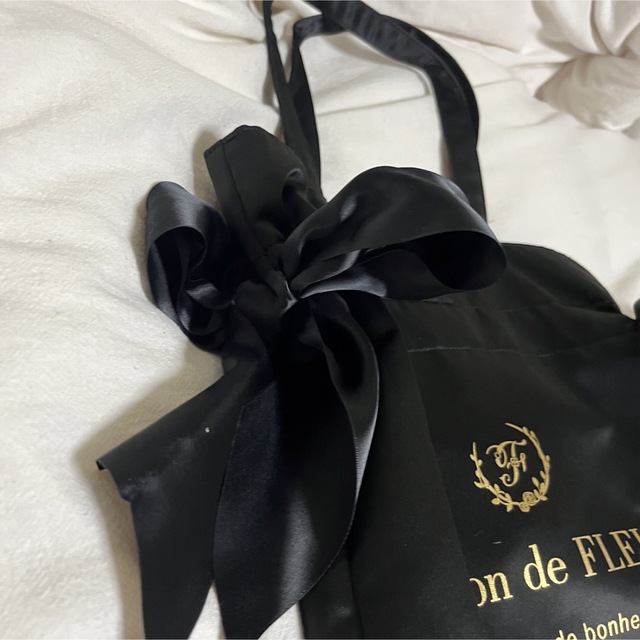 Maison de FLEUR(メゾンドフルール)のMaison de FLEUR ダブルリボントートバッグ ブラック レディースのバッグ(トートバッグ)の商品写真