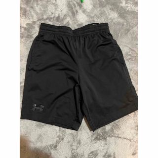 アンダーアーマー(UNDER ARMOUR)のUNDER ARMORハーフパンツ(ショートパンツ)