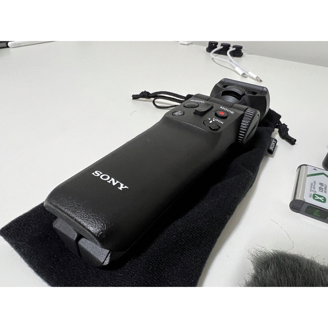 SONY(ソニー)のSONY VLOGCAM ZV-1G シューティンググリップキット スマホ/家電/カメラのカメラ(コンパクトデジタルカメラ)の商品写真