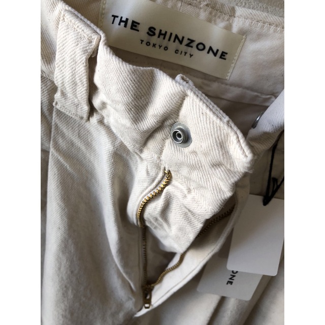 Shinzone(シンゾーン)のShinzone シンゾーン  “TOMBOY JEANS”　ツータックパンツ レディースのパンツ(デニム/ジーンズ)の商品写真