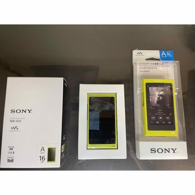 SONY(ソニー)のWALKMAN A35  ケース付き スマホ/家電/カメラのオーディオ機器(ポータブルプレーヤー)の商品写真