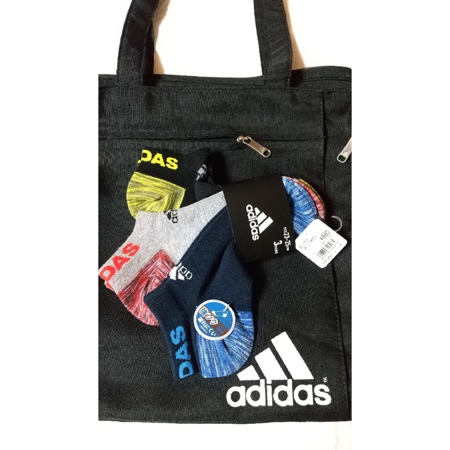 adidas(アディダス)の専用ですm(__)adidas ( 23～25cm)レディース未使用ソックス3足 レディースのレッグウェア(ソックス)の商品写真