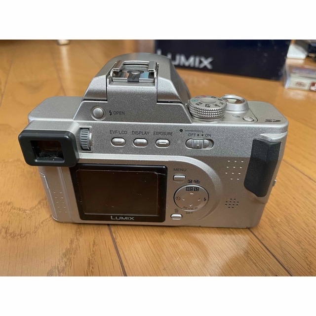 Panasonic(パナソニック)のパナソニック　デジカメ　FZ10 スマホ/家電/カメラのカメラ(コンパクトデジタルカメラ)の商品写真