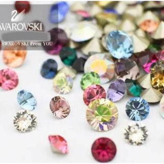 スワロフスキー(SWAROVSKI)のスワロフスキー チャトン Ｖカット ラインストーン ネイルアート デコ ストーン(各種パーツ)