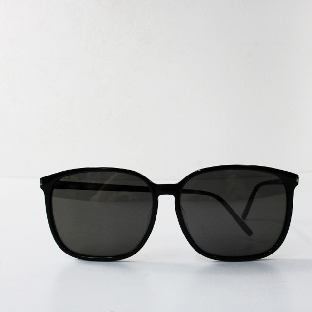 Saint Laurent(サンローラン)の美品 SAINT LAURENT SURF サンローラン サーフ SL37F サングラス 59□14-145/ブラック サンローランパリ【2400013233392】 レディースのファッション小物(サングラス/メガネ)の商品写真