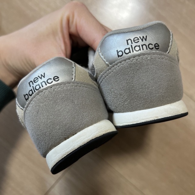 New Balance(ニューバランス)のニューバランス ベビーシューズ グレー IZ996 15 キッズ/ベビー/マタニティのキッズ靴/シューズ(15cm~)(スニーカー)の商品写真
