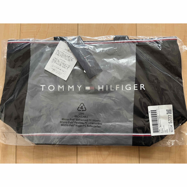TOMMY HILFIGER(トミーヒルフィガー)のみう様専用トミーヒルフィガー　ショッパーキャンバストートバッグ レディースのバッグ(トートバッグ)の商品写真