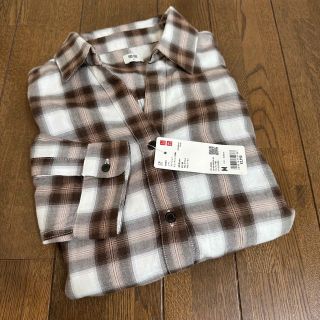 ユニクロ(UNIQLO)の【新品★Sale★値下げ】UNIQLO★ユニクロ ブラウン チェックシャツ M(シャツ/ブラウス(長袖/七分))