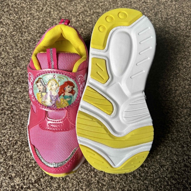 Disney(ディズニー)のスニーカー　ディズニープリンセス　18センチ キッズ/ベビー/マタニティのキッズ靴/シューズ(15cm~)(スニーカー)の商品写真