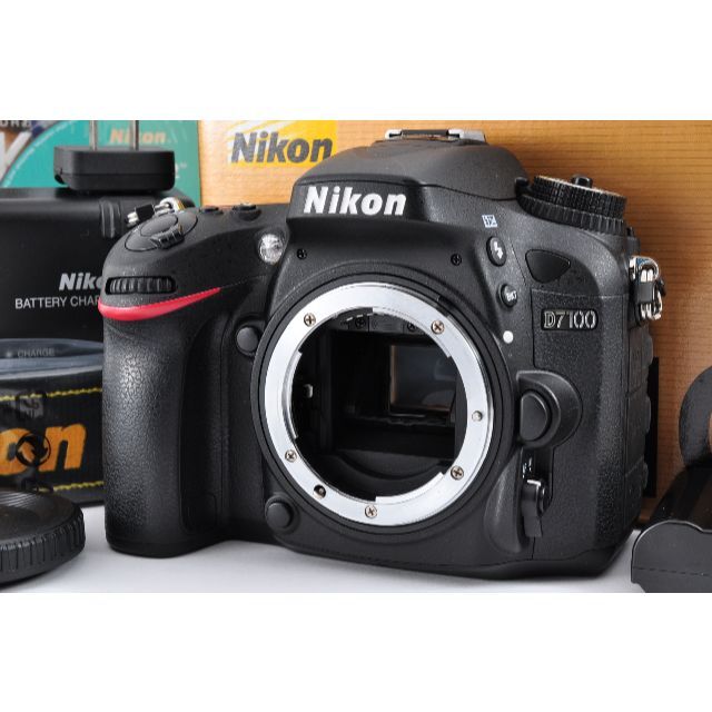 #EB01 Nikon D7100 低シャッター数8495　元箱ありNikonニコン型番