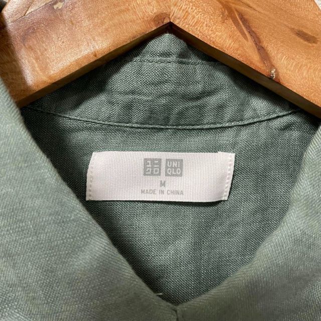 UNIQLO(ユニクロ)の専用　UNIQLO ユニクロ　プレミアムリネンシャツ　くすみグリーン　M レディースのトップス(シャツ/ブラウス(長袖/七分))の商品写真