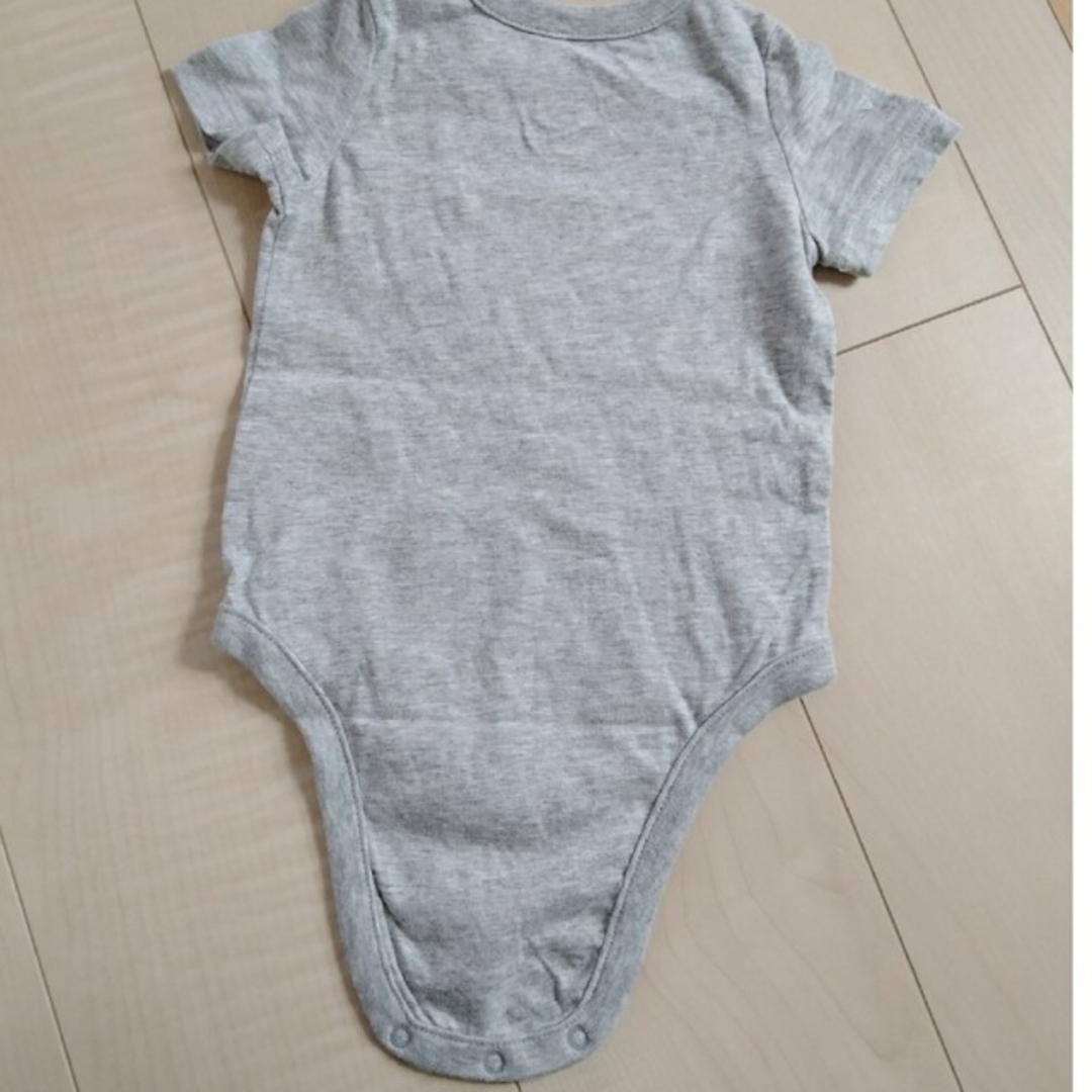 babyGAP(ベビーギャップ)のbabyGap　ロンパース　60 キッズ/ベビー/マタニティのベビー服(~85cm)(ロンパース)の商品写真