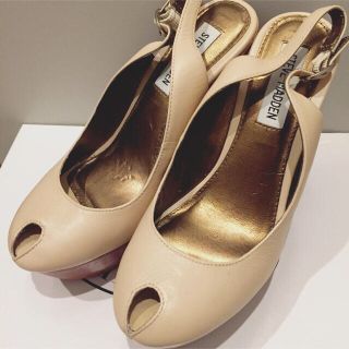 スティーブマデン(Steve Madden)のSTEVE MADDEN  本革サンダル(サンダル)