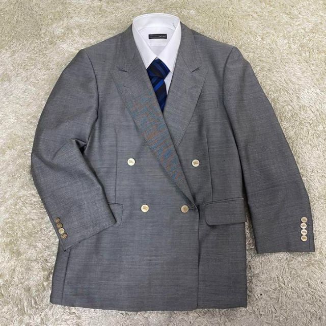 BURBERRY - バーバリー ダブル テーラードジャケット 金ボタン BURBERRY - バーバリー ダブル テーラードジャケット 金ボタン