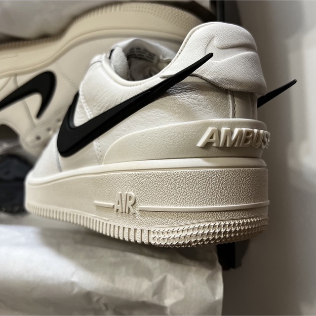 NIKE(ナイキ)のAMBUSH NIKE AIR FORCE 1 LOW supreme 25.0 レディースの靴/シューズ(スニーカー)の商品写真