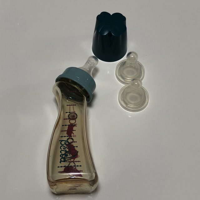 ベッタ　哺乳瓶　プラスチック　150ml キッズ/ベビー/マタニティの授乳/お食事用品(哺乳ビン)の商品写真