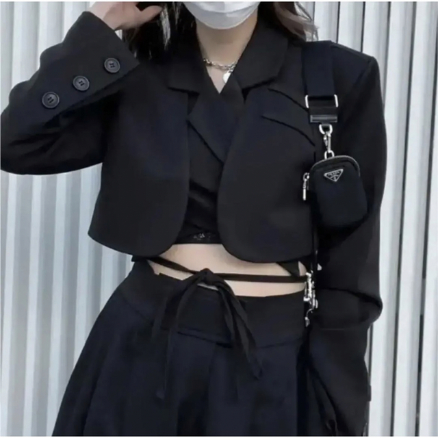韓国 セットアップ　テーラードジャケット　ワイドパンツ 黒　ブラック　カジュアル