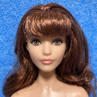 バービー(Barbie)のカスタムバービー  バービー ルックスヘッド＋モデルミューズボディ(ぬいぐるみ/人形)