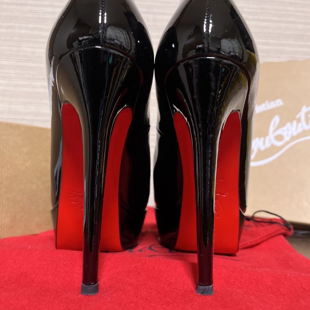 Christian Louboutin(クリスチャンルブタン)のChristian Louboutin クリスチャンルブタン　ビアンカ　美品 レディースの靴/シューズ(ハイヒール/パンプス)の商品写真