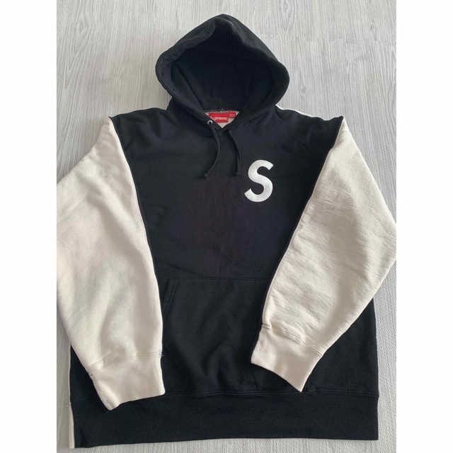 supremeパーカーsロゴ XL