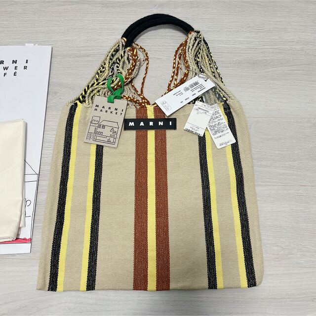 Marni(マルニ)のマルニマーケット　ハンモック　エクリュ　マルニ　人気 レディースのバッグ(トートバッグ)の商品写真