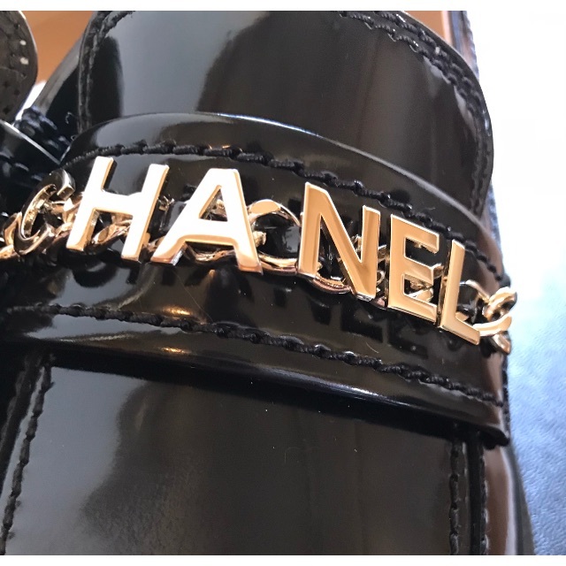 CHANEL(シャネル)の希少　　CHANEL  ローファー　　新品　正規品 レディースの靴/シューズ(ローファー/革靴)の商品写真