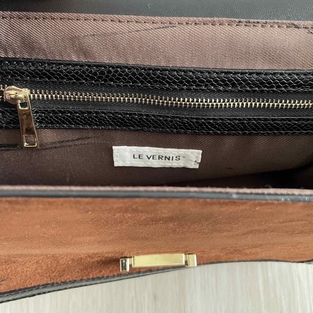 Le Vernis(ルベルニ)のLE VERNIS♡スウェードバッグ レディースのバッグ(ショルダーバッグ)の商品写真