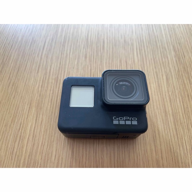 GoPro(ゴープロ)のGo pro7 本体・バッテリー×2 microSD16GB×29万 スマホ/家電/カメラのカメラ(その他)の商品写真