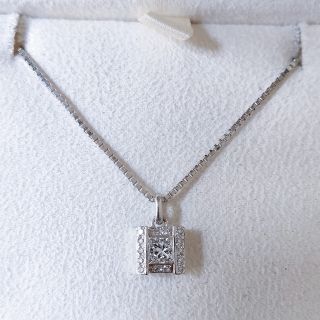 Pt900ダイヤネックレス0.25ct. プリンセスカット