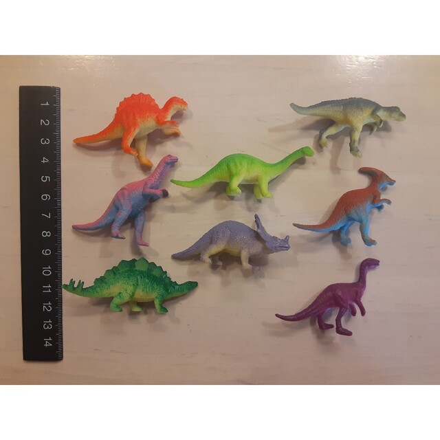 恐竜ミニフィギュア　8体セット　おもちゃ エンタメ/ホビーのフィギュア(その他)の商品写真