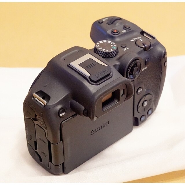 Canon(キヤノン)のCanon EOS R7 デジタルカメラ ボディ スマホ/家電/カメラのカメラ(ミラーレス一眼)の商品写真