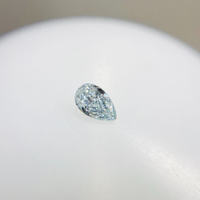 FANCY LIHGT BLUE* UNDETERMINED* 0.37ct レディースのアクセサリー(その他)の商品写真